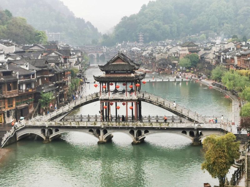 张家界旅游:自然风光与人文历史的完美交融